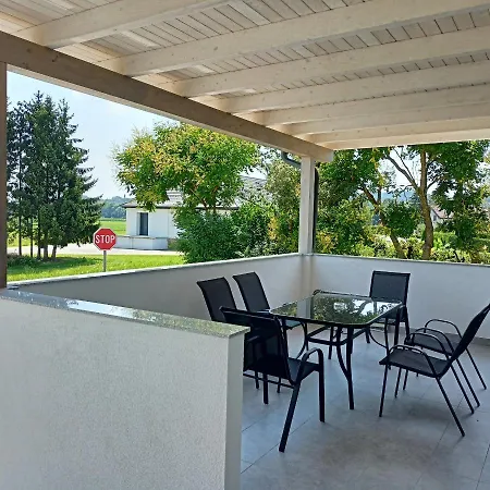 Apartmaji Kisilak 公寓 *